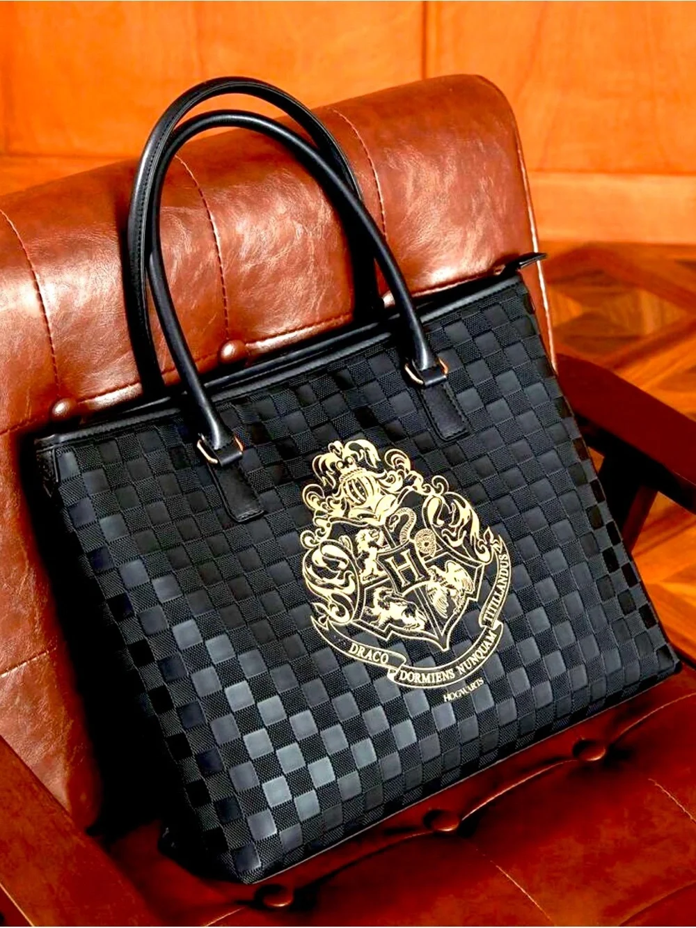 Harry Potter Hogwarts Crest Large Black and Gold Tote Bag